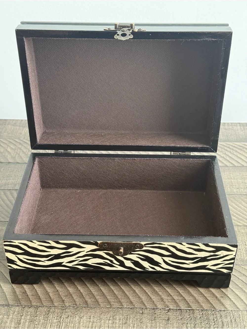 Black and White Zebra Pattern Jewelry Box | Keepsakes Treasures Mementos Box